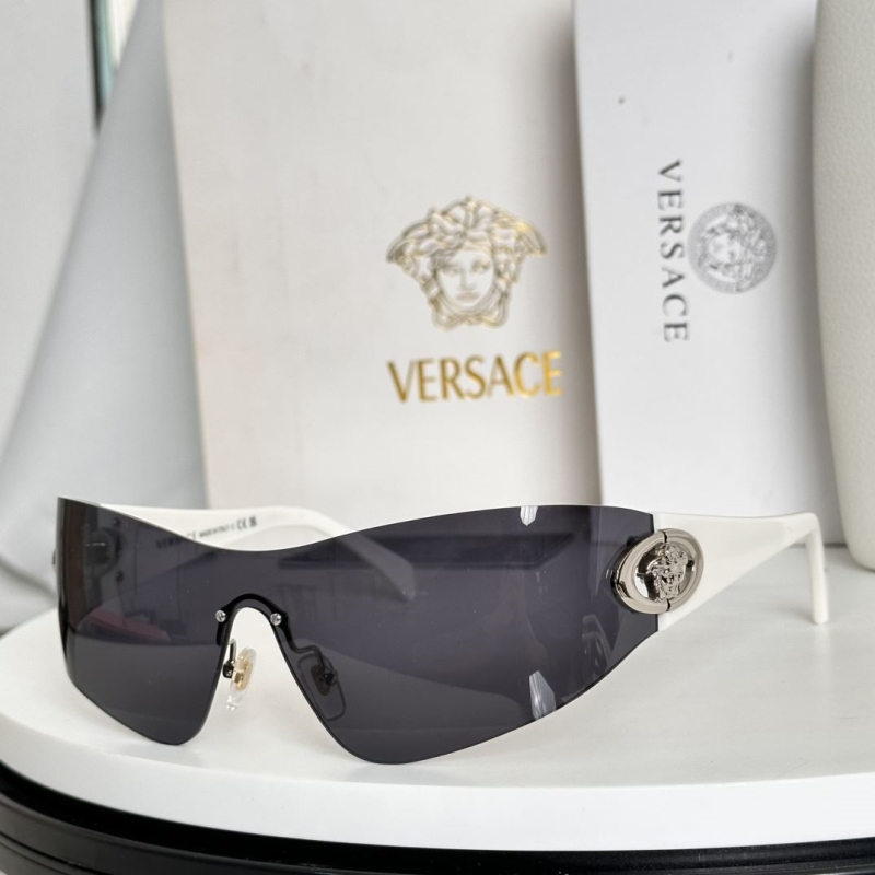 VERSACE